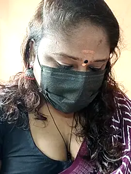 Snapshot of simran21 chatting on November 16, 2025, 9:47 am simran21 online show from November 16, 2025, 9:47 am