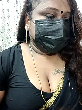 Snapshot of simran21 chatting on March 8, 2025, 6:37 pm simran21 online show from March 8, 2025, 6:37 pm