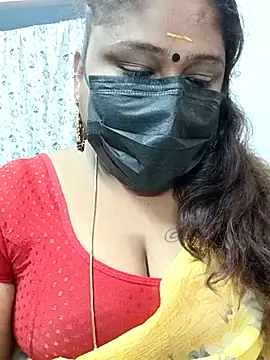 Snapshot of simran21 chatting on February 28, 2025, 5:37 pm simran21 online show from February 28, 2025, 5:37 pm