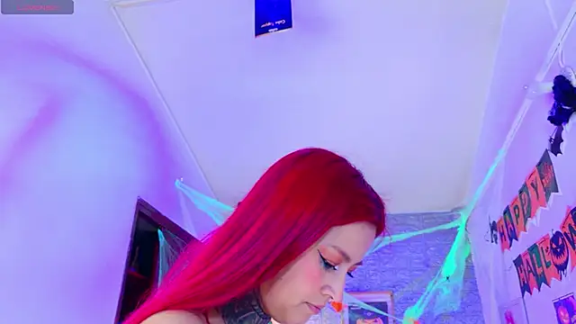 Snapshot of meghan_nill chatting on October 31, 2025, 2:41 am meghan nill online show from October 31, 2025, 2:41 am