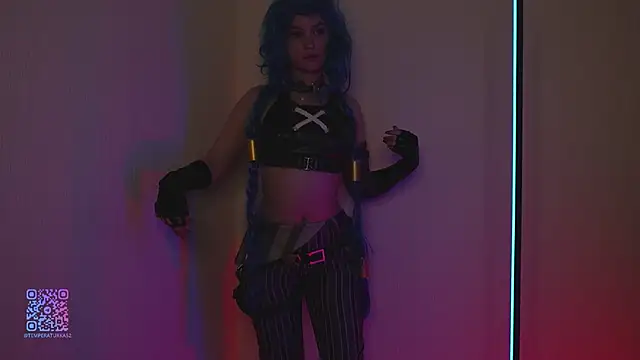 Snapshot of sarahUwU chatting on September 16, 2025, 6:09 pm sarahUwU online show from September 16, 2025, 6:09 pm