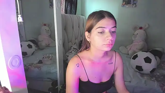 KittyKlum online show from March 4, 2026, 4:15 pm