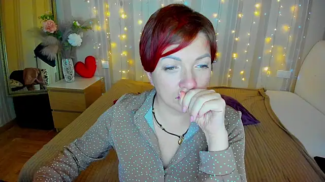 Snapshot of Katherine_Fox chatting on March 6, 2025, 6:05 pm Katherine Fox online show from March 6, 2025, 6:05 pm