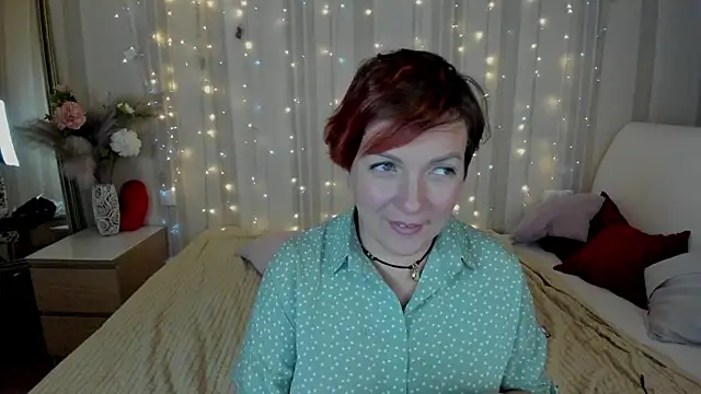 Snapshot of Katherine_Fox chatting on March 15, 2025, 3:37 pm Katherine Fox online show from March 15, 2025, 3:37 pm