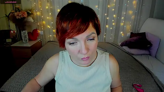 Snapshot of Katherine_Fox chatting on February 3, 2025, 4:52 pm Katherine Fox online show from February 3, 2025, 4:52 pm