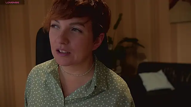 Snapshot of Katherine_Fox chatting on January 10, 2025, 8:18 am Katherine Fox online show from January 10, 2025, 8:18 am