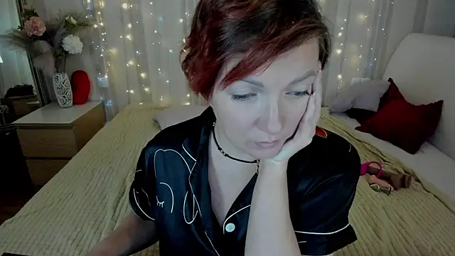 Snapshot of Katherine_Fox chatting on March 15, 2025, 11:19 am Katherine Fox online show from March 15, 2025, 11:19 am