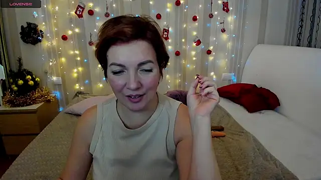 Snapshot of Katherine_Fox chatting on December 18, 2024, 10:19 am Katherine Fox online show from December 18, 2024, 10:19 am