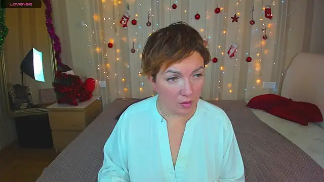 Snapshot of Katherine_Fox chatting on January 6, 2025, 7:52 am Katherine Fox online show from January 6, 2025, 7:52 am