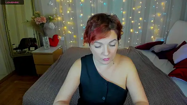 Snapshot of Katherine_Fox chatting on January 25, 2025, 12:16 pm Katherine Fox online show from January 25, 2025, 12:16 pm