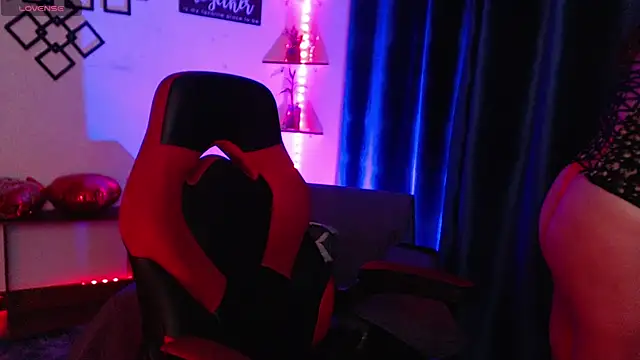 Scarlette thoms online show from October 31, 2025, 2:41 am