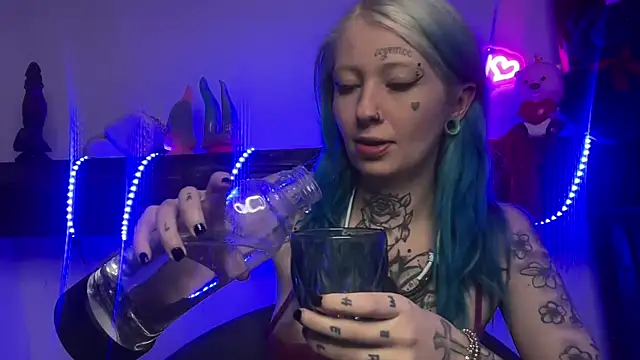 coyemoo online show from March 20, 2025, 12:11 pm