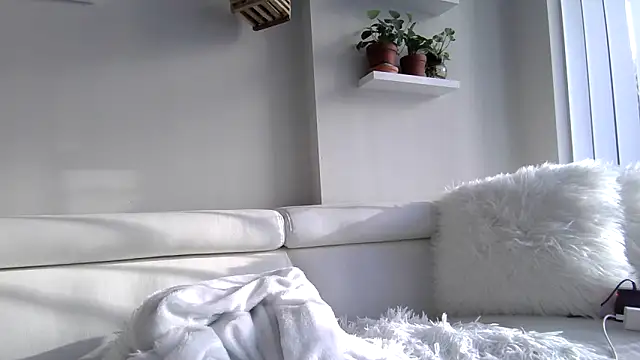 badblondebunny online show from October 6, 2025, 9:48 pm