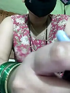 Snapshot of Kashish_18 chatting on April 22, 2026, 6:31 am Kashish 18 online show from April 22, 2026, 6:31 am