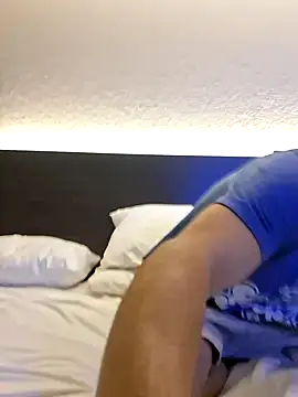 SmokingSloth online show from June 26, 2026, 5:02 am