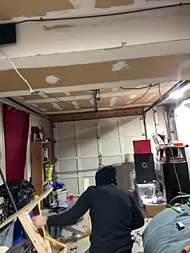 Snapshot of SmokingSloth chatting on March 15, 2025, 11:06 pm SmokingSloth online show from March 15, 2025, 11:06 pm