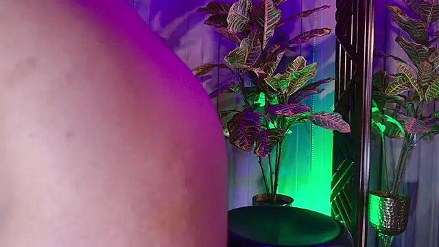 SeleneeEvanss online show from September 15, 2025, 10:59 am