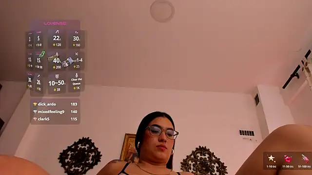VeronicaGilss online show from May 31, 2026, 2:12 pm