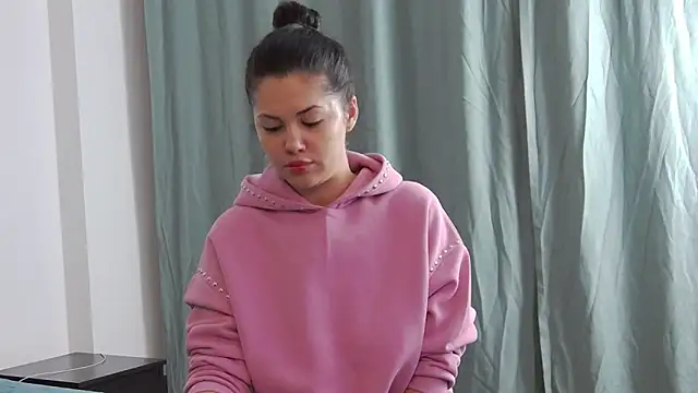 Nobodyforever online show from November 2, 2025, 5:18 pm