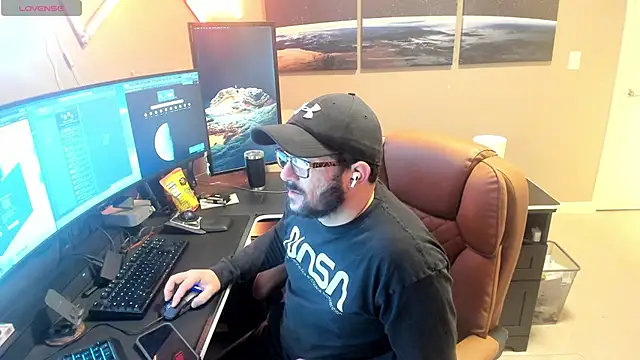 Snapshot of boytoyfrindles chatting on February 11, 2026, 12:21 am boytoyfrindles online show from February 11, 2026, 12:21 am