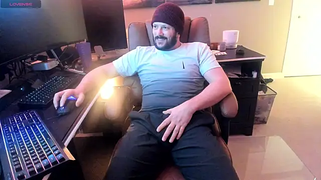 Snapshot of boytoyfrindles chatting on February 12, 2026, 7:41 am boytoyfrindles online show from February 12, 2026, 7:41 am