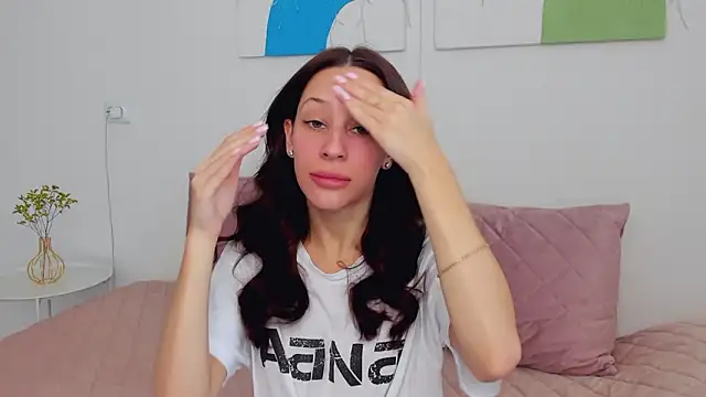 SelenaRousey online show from February 26, 2026, 7:41 am