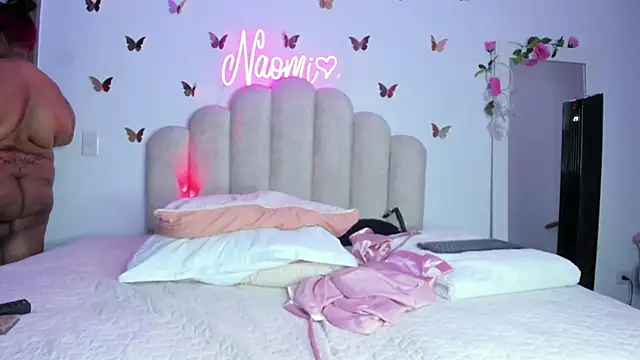 Snapshot of NaomiAsha chatting on November 10, 2025, 11:32 pm NaomiAsha online show from November 10, 2025, 11:32 pm