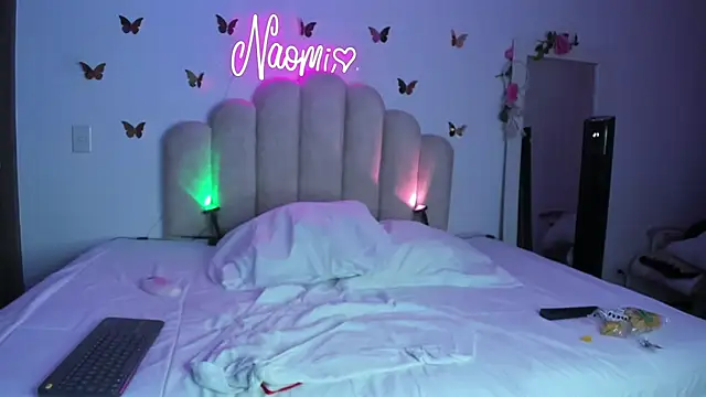 Snapshot of NaomiAsha chatting on November 18, 2025, 11:15 pm NaomiAsha online show from November 18, 2025, 11:15 pm