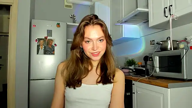 Niky  Jess online show from February 13, 2025, 2:09 pm