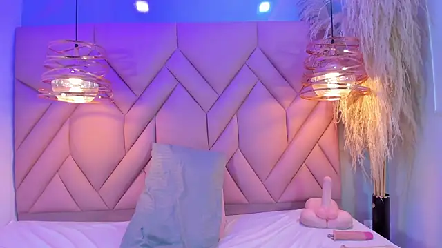 Snapshot of AngelaaCute_ chatting on March 18, 2025, 3:22 pm AngelaaCute online show from March 18, 2025, 3:22 pm