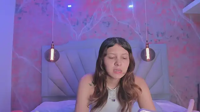 Snapshot of AngelaaCute_ chatting on March 20, 2025, 12:11 pm AngelaaCute online show from March 20, 2025, 12:11 pm