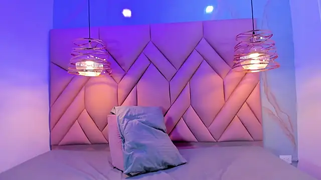 Snapshot of AngelaaCute_ chatting on March 17, 2025, 12:25 pm AngelaaCute online show from March 17, 2025, 12:25 pm