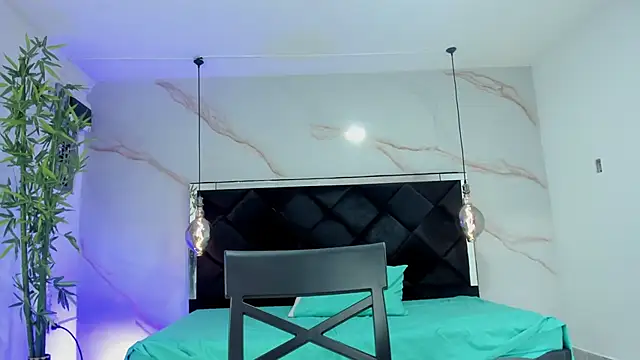 Snapshot of AngelaaCute_ chatting on September 13, 2025, 12:05 pm AngelaaCute online show from September 13, 2025, 12:05 pm