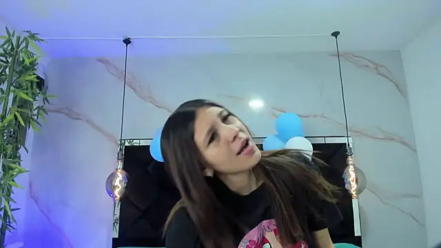 Snapshot of AngelaaCute_ chatting on September 30, 2025, 12:11 pm AngelaaCute online show from September 30, 2025, 12:11 pm