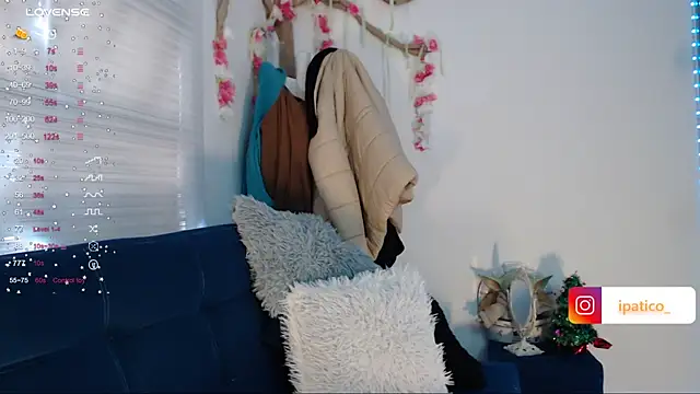 Alex Camille online show from December 22, 2024, 5:10 pm