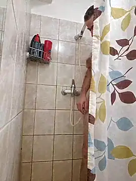 kisbiro77777 online show from December 5, 2025, 6:39 pm