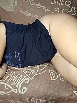 Snapshot of ZeFFirky chatting on December 2, 2024, 12:58 am ZeFFirky online show from December 2, 2024, 12:58 am