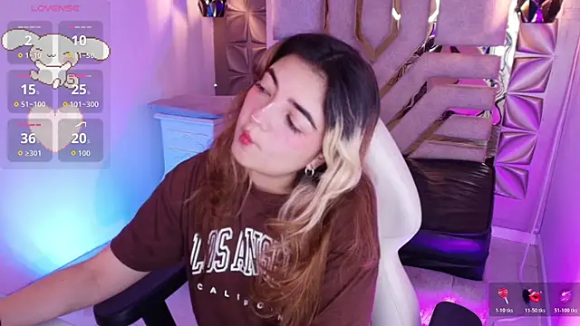 meraki fraise online show from October 18, 2025, 7:49 pm