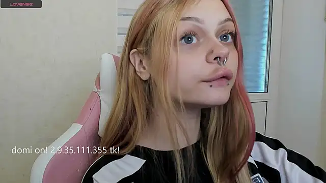 Snapshot of shy_melony chatting on May 28, 2026, 8:33 am shy melony online show from May 28, 2026, 8:33 am