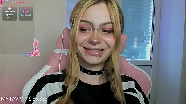 shy melony online show from April 22, 2026, 1:29 pm