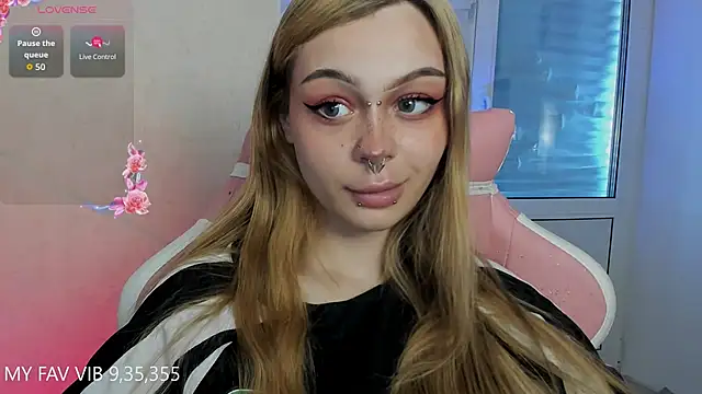 shy melony online show from April 19, 2026, 11:11 am