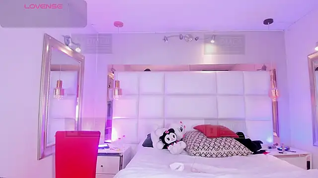 Snapshot of Palmer-Foster chatting on February 17, 2026, 9:23 pm Palmer-Foster online show from February 17, 2026, 9:23 pm