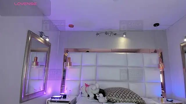 Snapshot of Palmer-Foster chatting on February 20, 2026, 9:06 pm Palmer-Foster online show from February 20, 2026, 9:06 pm