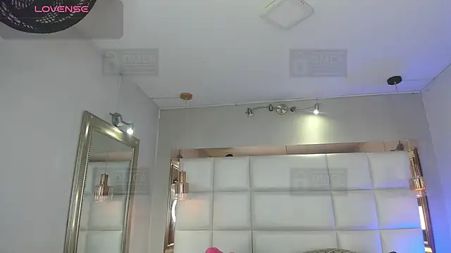 Snapshot of Palmer-Foster chatting on February 16, 2026, 9:02 pm Palmer-Foster online show from February 16, 2026, 9:02 pm