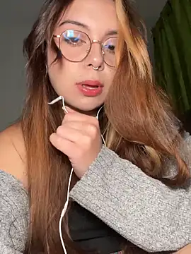 Snapshot of NatyOlson chatting on October 9, 2025, 4:02 am NatyOlson online show from October 9, 2025, 4:02 am