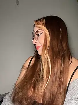 Snapshot of NatyOlson chatting on October 3, 2025, 3:41 am NatyOlson online show from October 3, 2025, 3:41 am