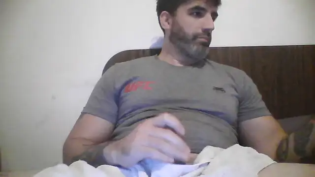 ozzypsico13 online show from May 20, 2026, 3:03 am