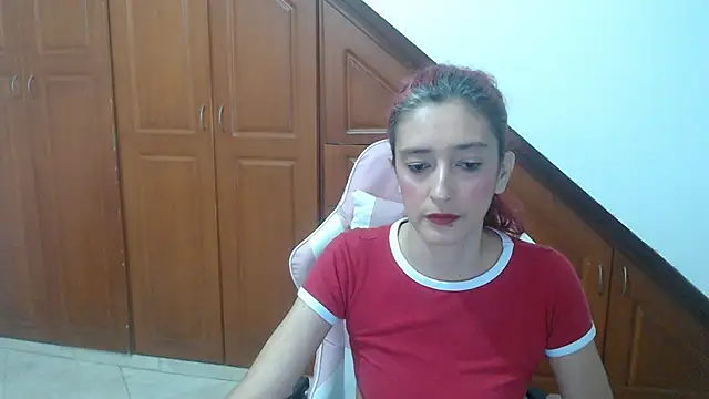 Snapshot of Ruby_Your_Milf chatting on December 18, 2025, 6:45 pm Ruby Your Milf online show from December 18, 2025, 6:45 pm