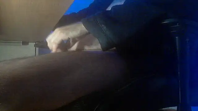 fanfancoquinFR online show from November 15, 2025, 5:28 pm