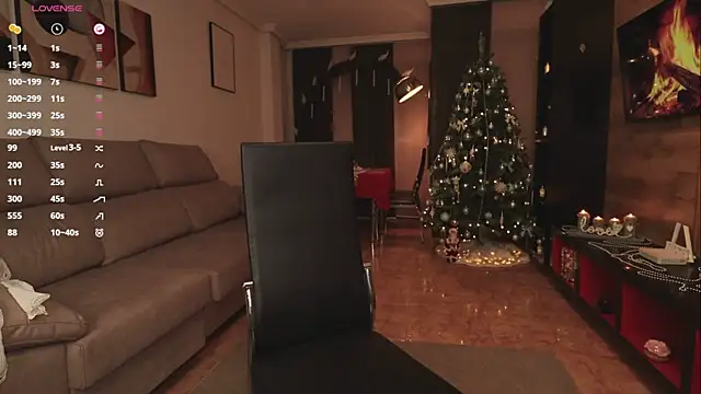 Snapshot of Golden_Rosse chatting on December 11, 2024, 1:37 am Golden Rosse online show from December 11, 2024, 1:37 am